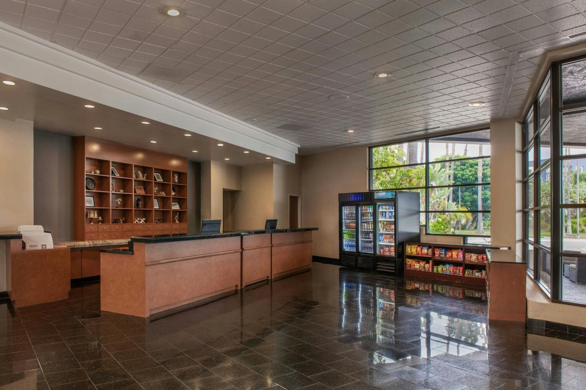 Four Points By Sheraton Hotel 3*